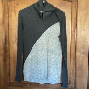 Smartwool Convertible Neck Top.  Size L.  Merino 250.